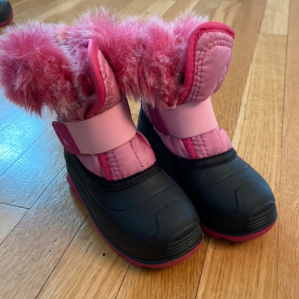 EUC kamik toddler snow boot